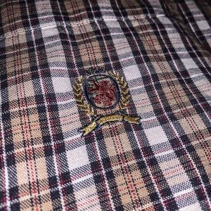 Tommy Hilfiger Shirts - VINTAGE TOMMY HILFIGER BUTTON UP Tommy Hilfiger Shirts - VINTAGE TOMMY HILFIGER BUTTON UP